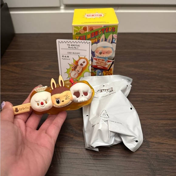 POPMART - LABUBU WACKY MART SERIES FIGURES - Yakitori - Picture 1 of 4